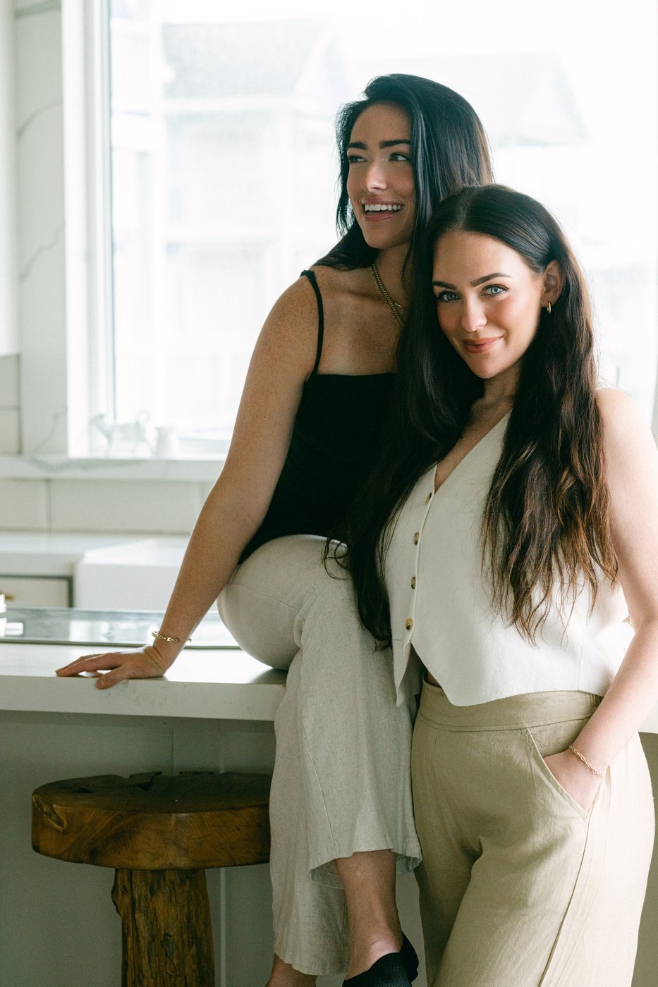 Madison and Mackenzie Johnson, founders of Magnolia House Insurance